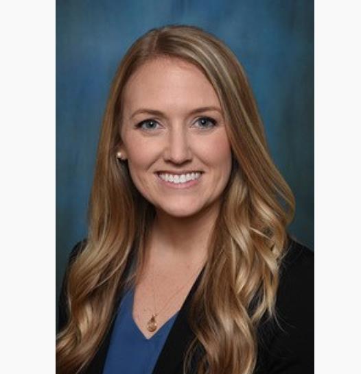 Dr. Kelsey Snedecor 